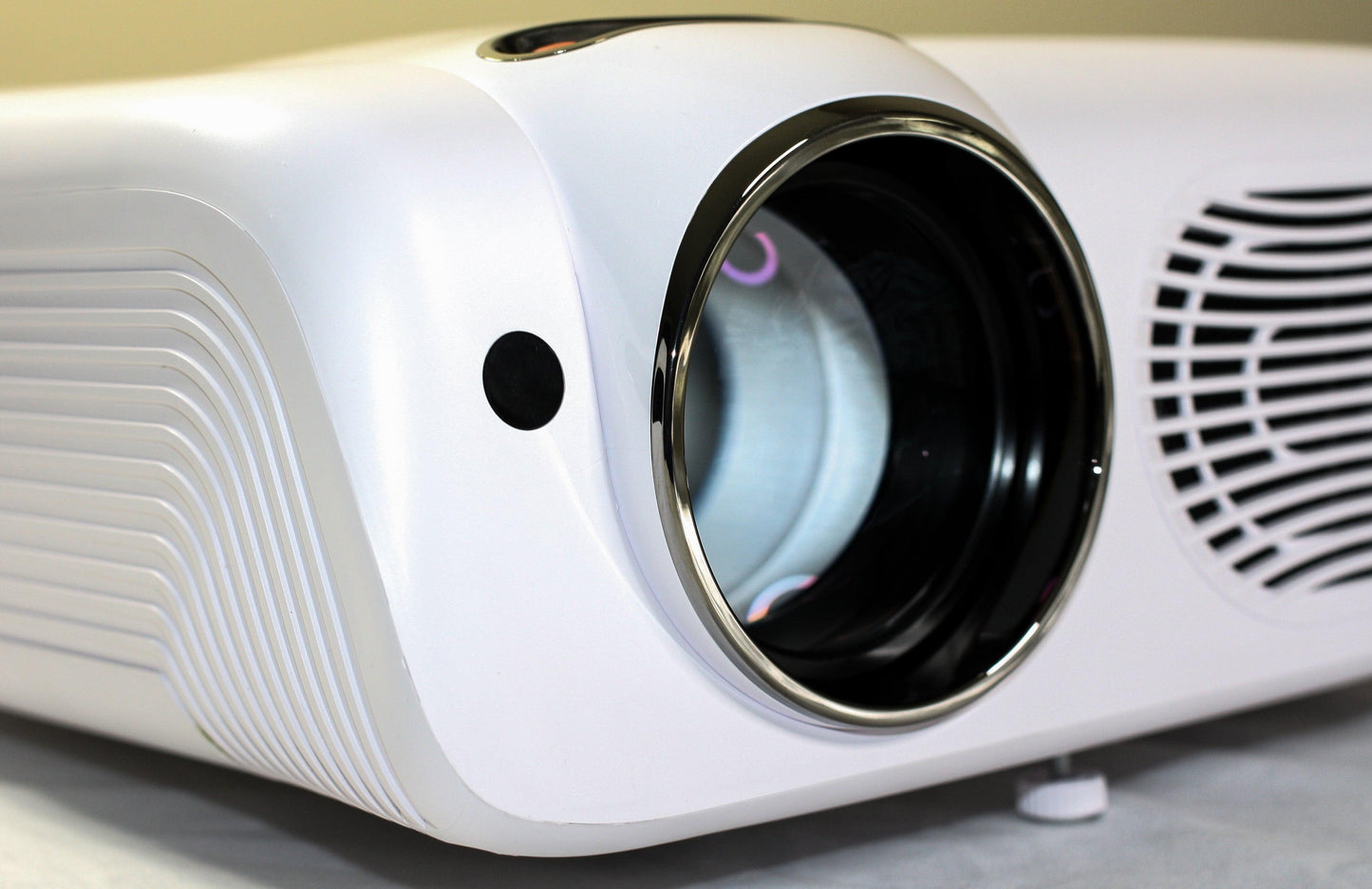 TEXONIC 1080p LED Home Theatre Projector: Crystal Clear Cinema Experience